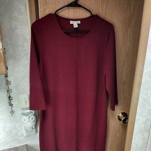 Red 3/4 sleeve dress